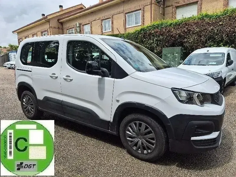 Usado Peugeot Rifter Business-Line 102 CV (75 kW) 2022 Blanco Monovolumen