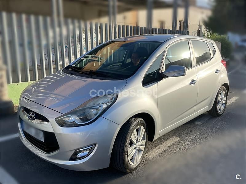 Gris / plata Usado 2014 Hyundai ix20 Utilitario | 9900 € (Precio justo) - Imagen 1/1