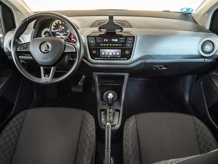 Usado Skoda Citigo-e IV Style 61 kW (83 CV) 2020 Negro Utilitario