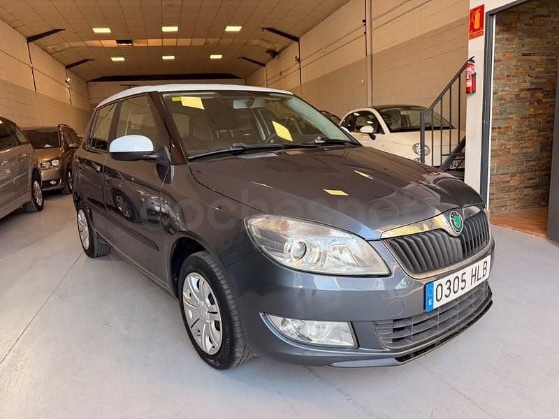 Brugt Skoda Fabia Active 60 HK (44 kW) 2012 Blå Sedan