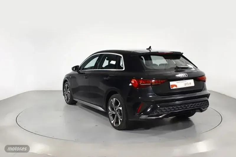 Usado Audi A3 S-Line 204 CV (150 kW) 2025 Negro Berlina