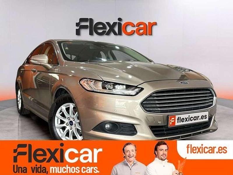 Usado Ford Mondeo Business Edition 150 CV (110 kW) 2019 Beige Berlina