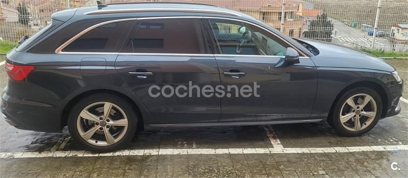 Usado Audi A4 Advanced Plus 163 CV (119 kW) 2020 Gris / plata Familiar