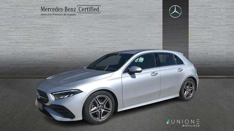 Usado Mercedes A180 136 CV (100 kW) 2025 Gris