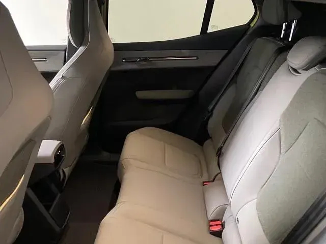 Usado Volvo EX30 Plus 200 kW (272 CV) 2024 Todoterreno SUV