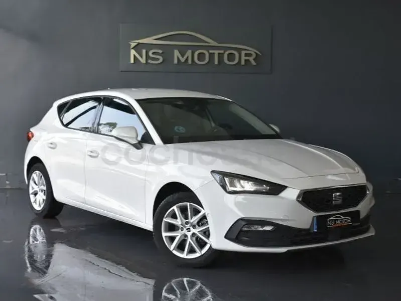 Usado Seat Leon Reference 115 CV (84 kW) 2022 Blanco Berlina