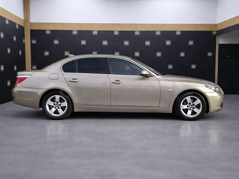 Usado BMW 520 177 CV (130 kW) 2009 Beige Berlina