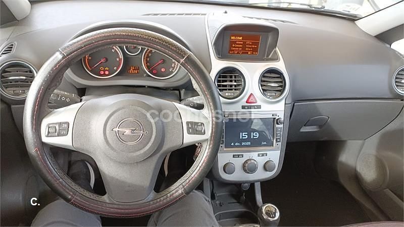 Gris / plata Usado 2008 Opel Corsa Sport Berlina | 3900 € (Precio justo) - Imagen 1/4