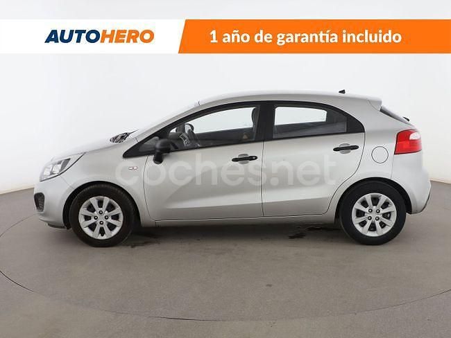 Usado Kia Rio 86 CV (63 kW) 2013 Gris Berlina
