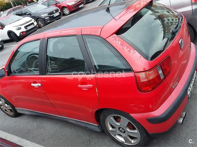 Rojo Usado 2000 Seat Ibiza Stella Berlina | 1500 € (Buen precio) - Imagen 1/4
