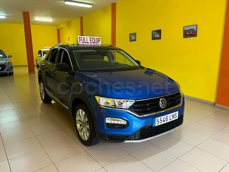 Usado VW T-Roc Advance 110 CV (80 kW) 2021 Azul SUV