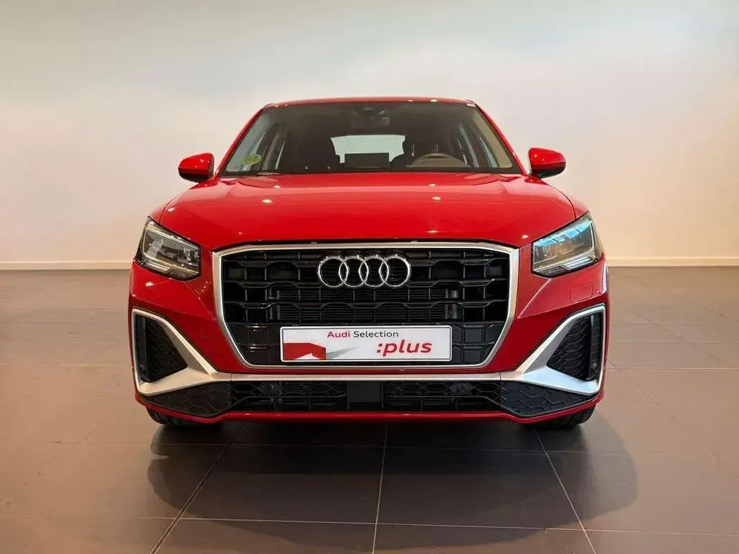 Usado Audi Q2 S-Line 116 CV (85 kW) 2025 Rojo SUV