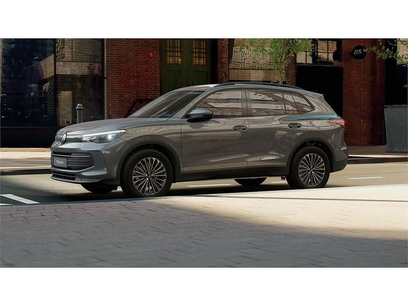 Nuevo VW Tiguan Match 150 CV (110 kW) 2025 Gris delfin SUV