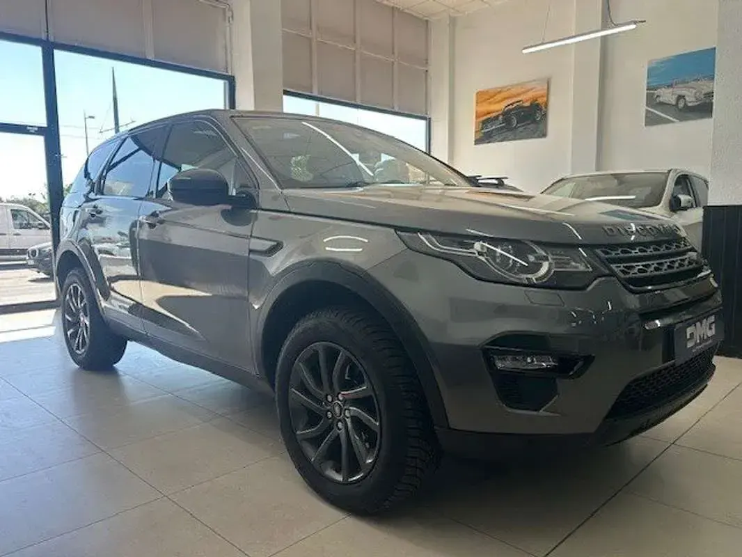 Usado Land Rover Discovery Sport HSE 150 CV (110 kW) 2015 Gris SUV