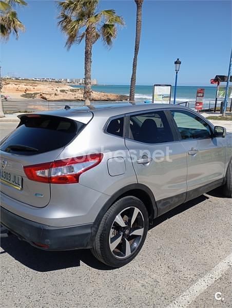 Usado Nissan Qashqai Premium Edition 110 CV (80 kW) 2016 Gris / plata SUV