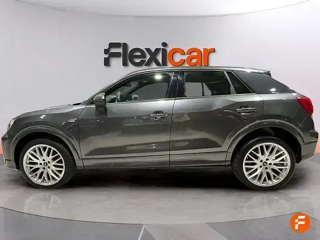 Usado Audi Q2 S-Line 150 CV (110 kW) 2024 Gris SUV