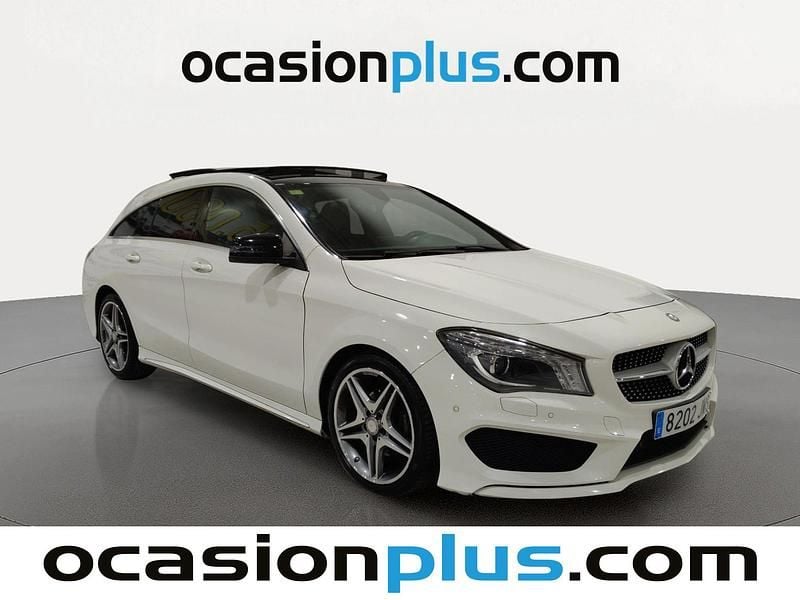Usado Mercedes CLA200 AMG 136 CV (100 kW) 2016 Blanco Monovolumen