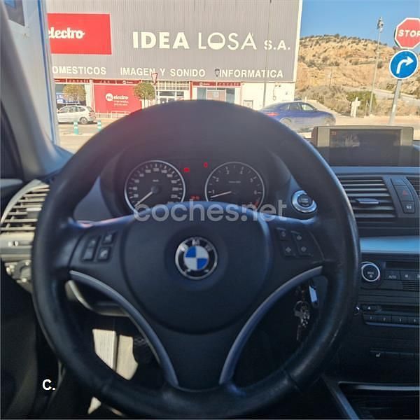 Usado BMW 118 129 CV (94 kW) 2008 Gris / plata Utilitario