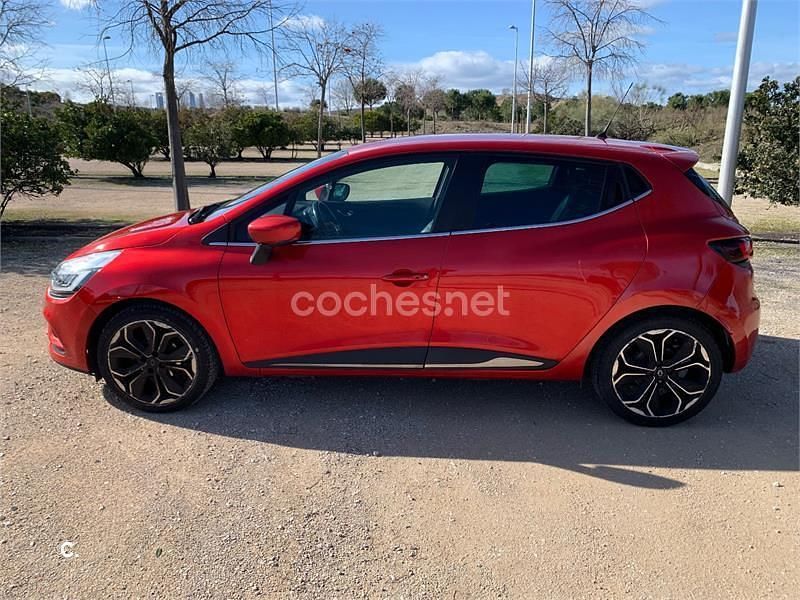 Usado Renault Clio IV Zen 90 CV (66 kW) 2017 Rojo Berlina