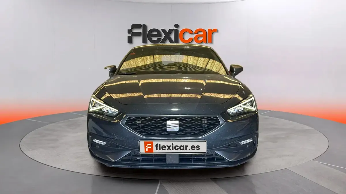 Usado Seat Leon FR 205 CV (150 kW) 2021 Gris Utilitario