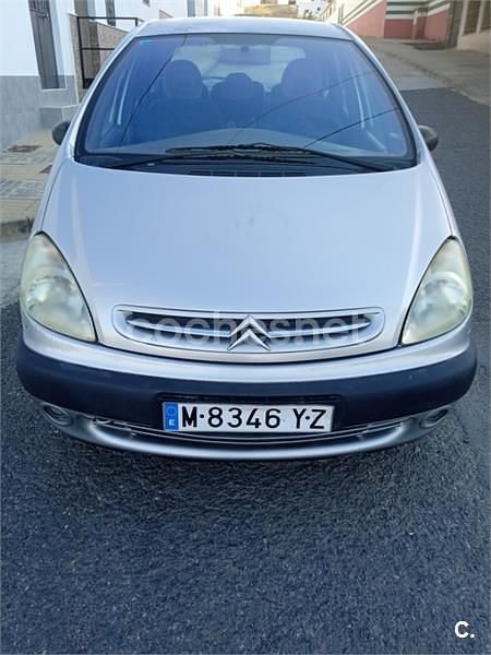 Gris / plata Usado 2001 Citroën Xsara Picasso Monovolumen | 1750 € (Precio justo) - Imagen 1/4