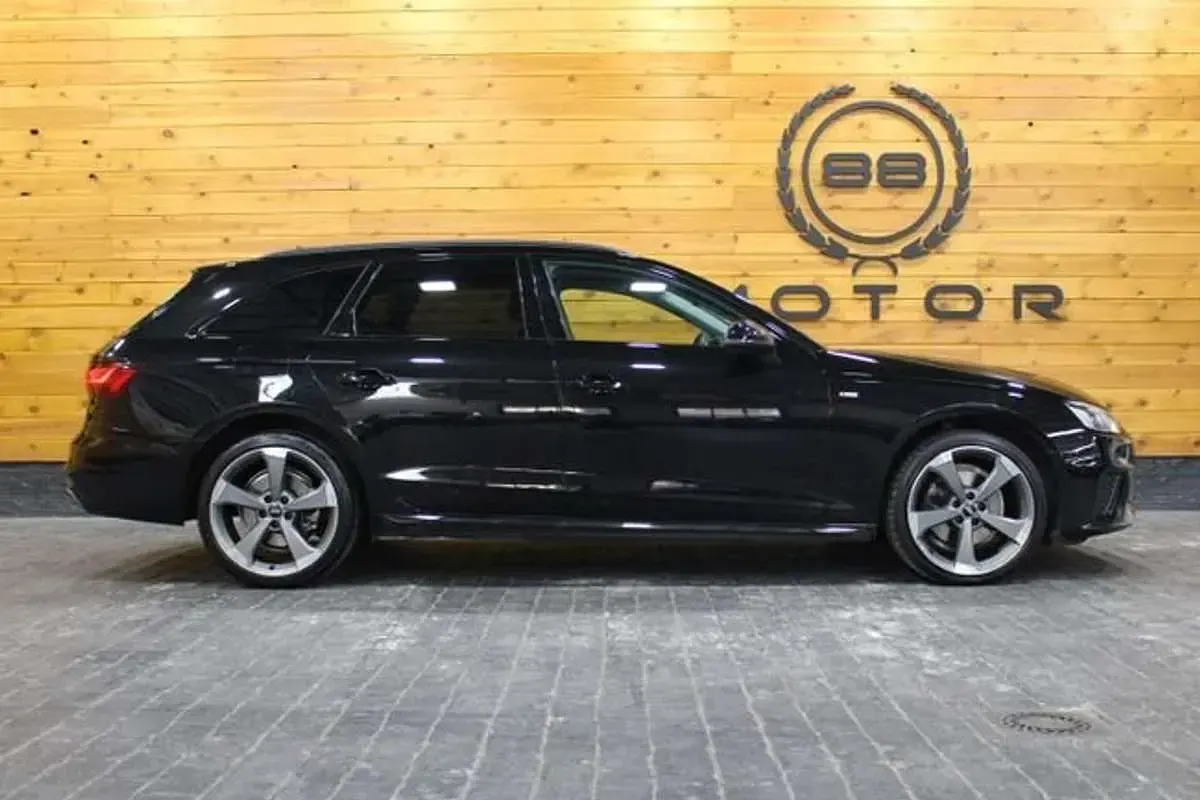 Usado Audi A4 Advanced Plus 163 CV (119 kW) 2020 Negro Familiar