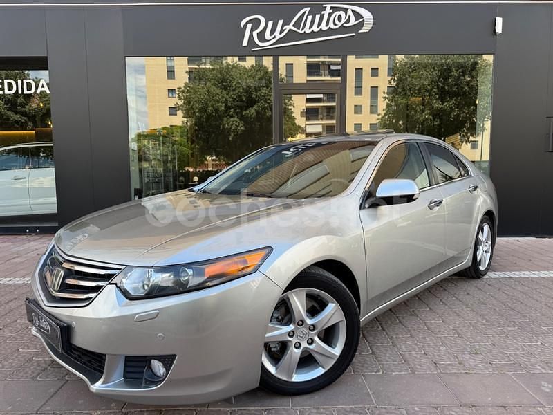 Gris / plata Usado 2009 Honda Accord Innova Berlina | 10.999 € (Caro) - Imagen 1/4
