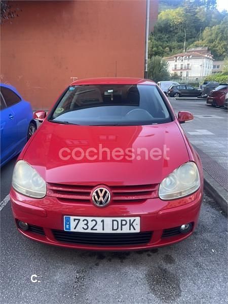 Rojo Usado 2005 VW Golf IV Highline Berlina | 2900 € (Buen precio) - Imagen 1/2
