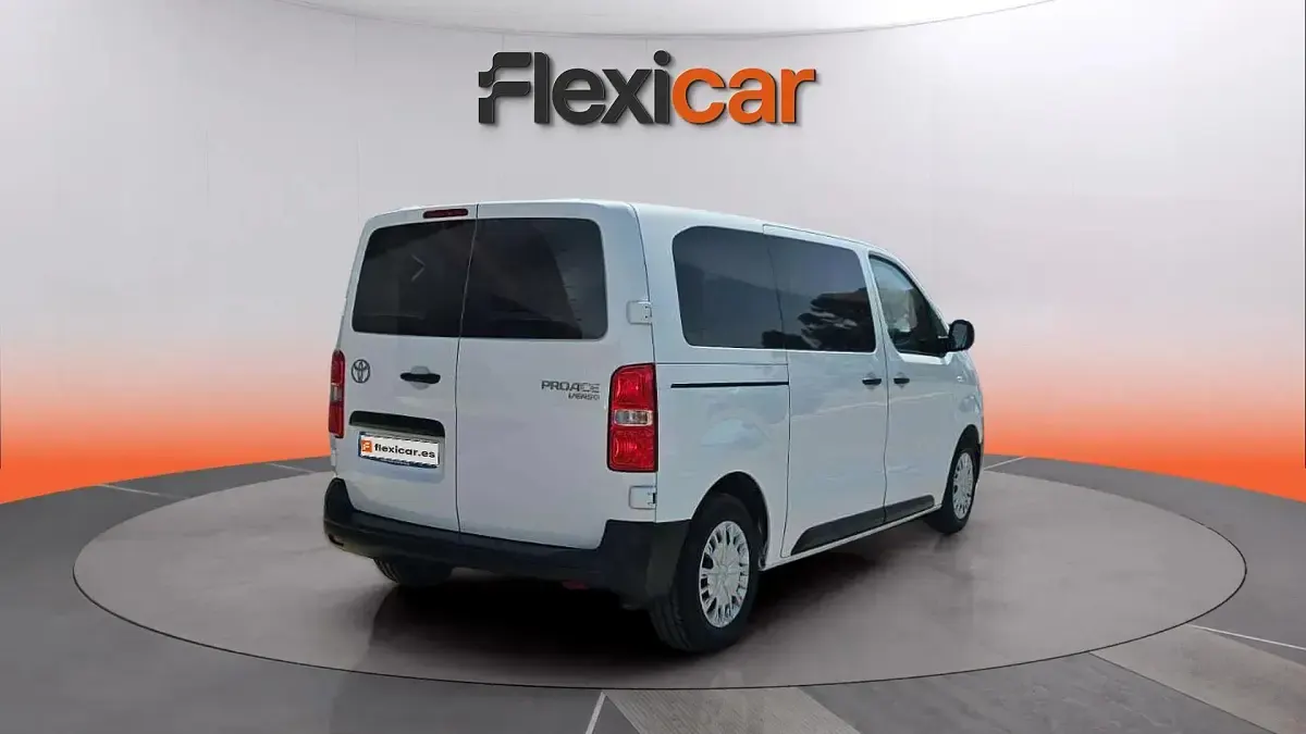 Usado Toyota Proace Verso City 144 CV (105 kW) 2024 Blanco Familiar