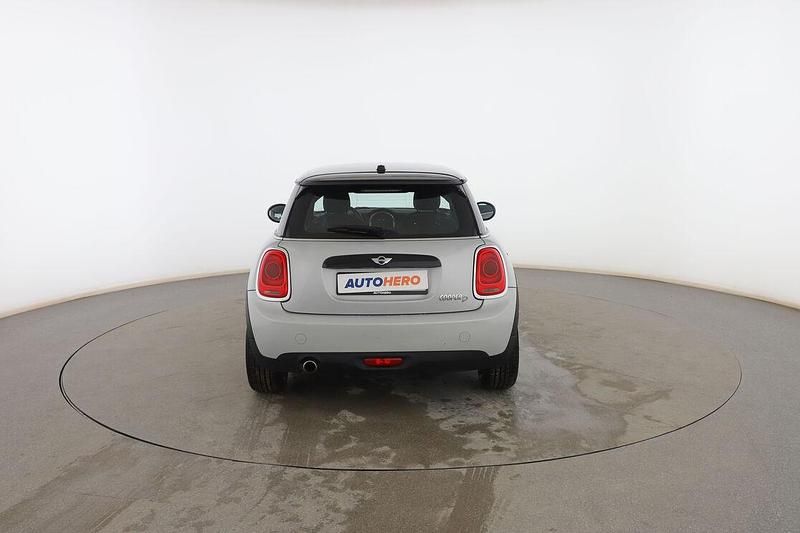 Usado Mini Cooper D 115 CV (84 kW) 2017 Gris Utilitario