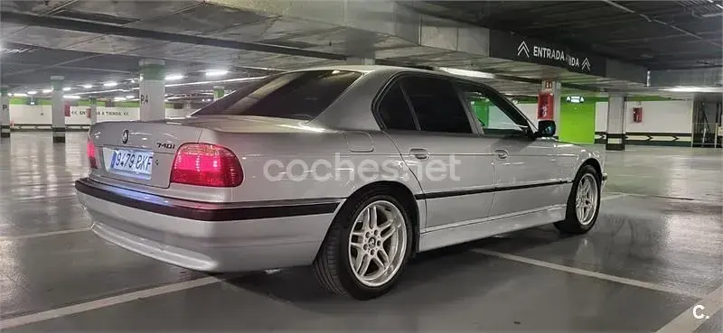 Usado BMW 740 286 CV (210 kW) 1998 Gris / plata Berlina