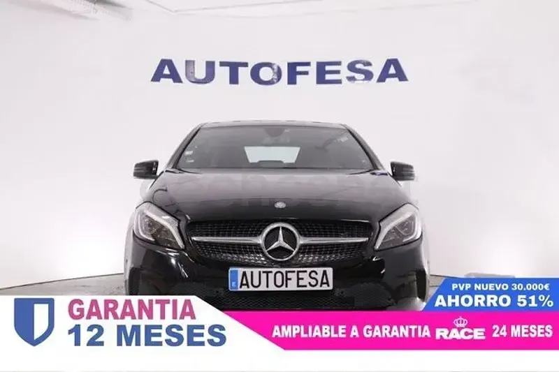 Usado Mercedes A180 Urban 122 CV (89 kW) 2016 Negro Berlina