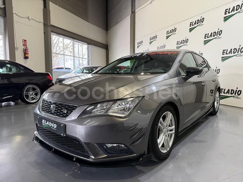 Usado Seat Leon FR 150 CV (110 kW) 2020 Gris / plata Berlina