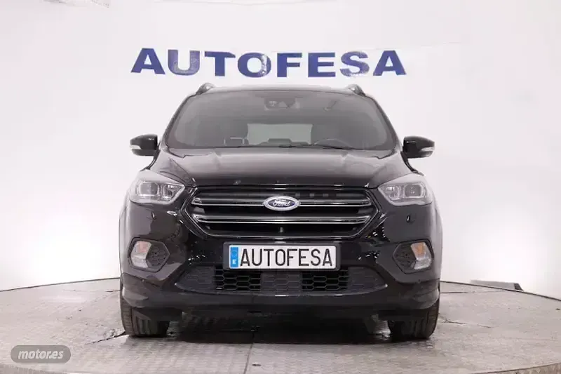 Usado Ford Kuga ST-Line 150 CV (110 kW) 2018 Negro SUV