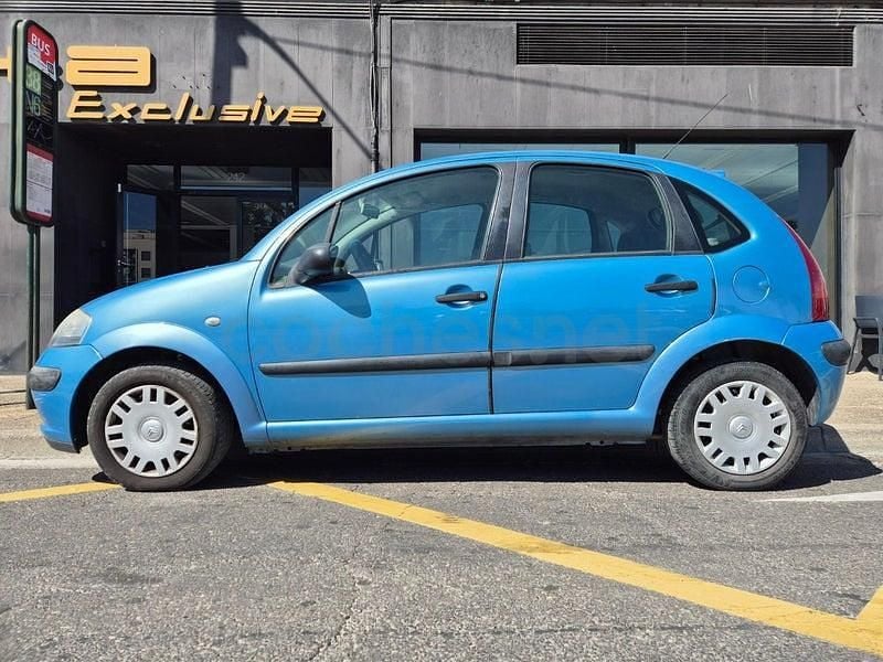 Usado Citroën C3 61 CV (44 kW) 2004 Azul Berlina