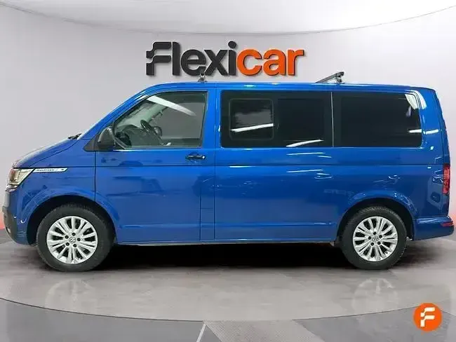 Usado VW Multivan Life 150 CV (110 kW) 2021 Azul Monovolumen