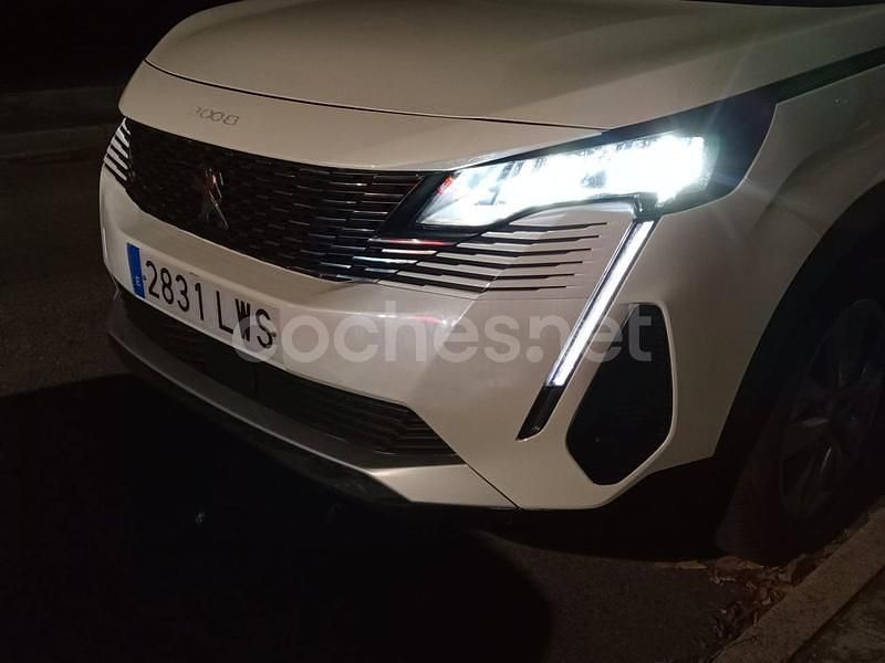 Usado Peugeot 3008 Active 130 CV (95 kW) 2022 Blanco SUV