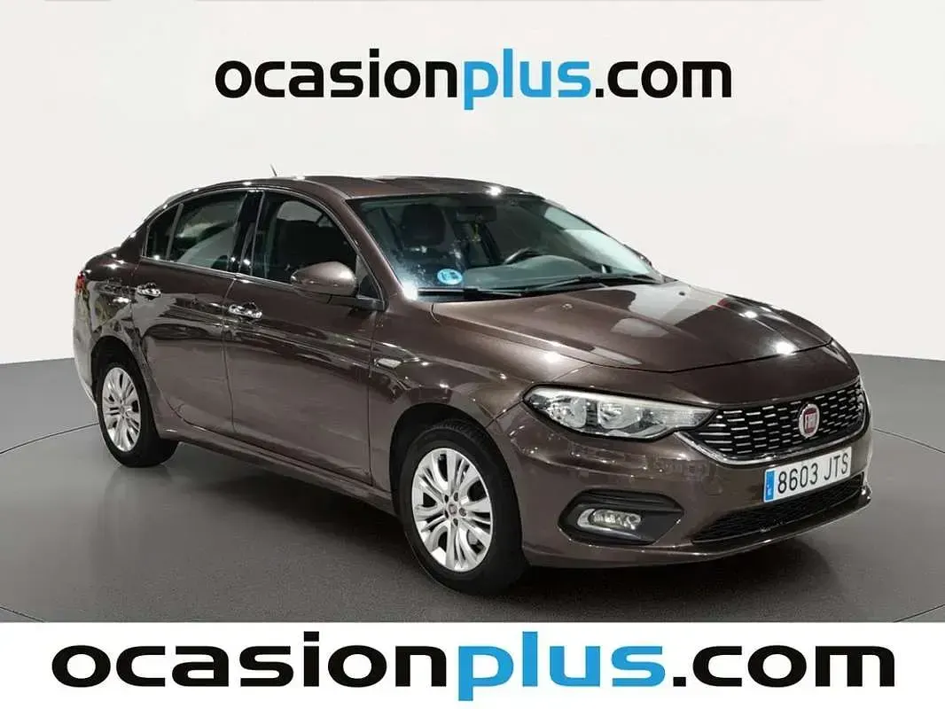 Usado Fiat Tipo Easy 95 CV (69 kW) 2016 Marrón Berlina