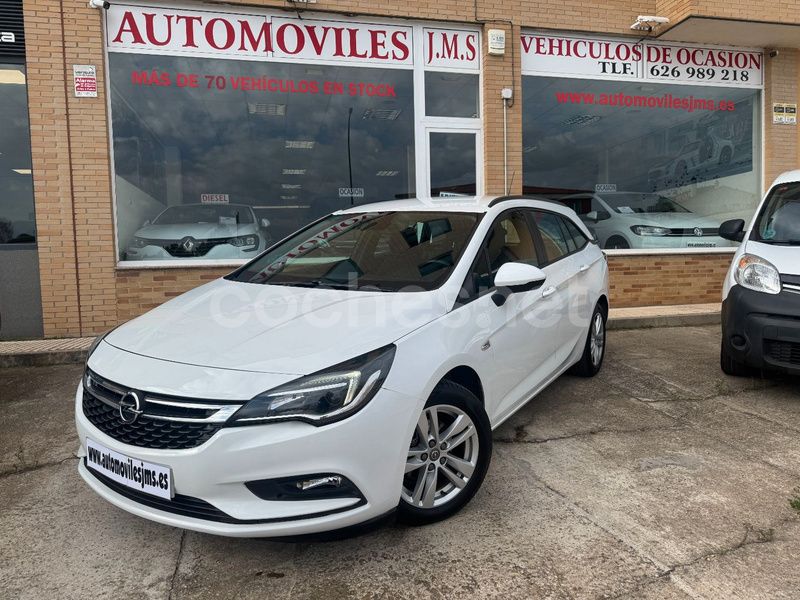 Blanco Usado 2019 Opel Astra Selective Familiar | 8990 € (Precio justo) - Imagen 1/4