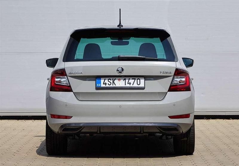 Usado Skoda Fabia Ambition 75 CV (55 kW) 2019 Rojo Utilitario