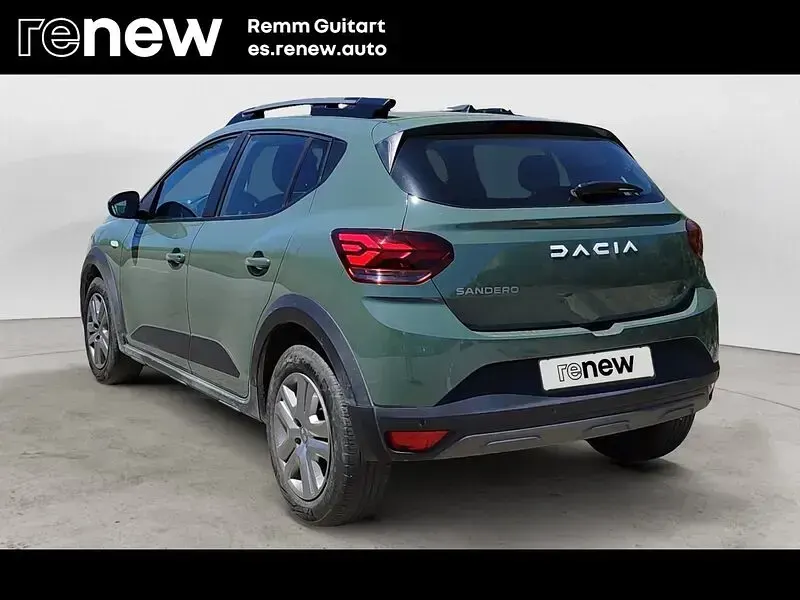 Usado Dacia Sandero Expression 100 CV (73 kW) 2023 Gris Berlina