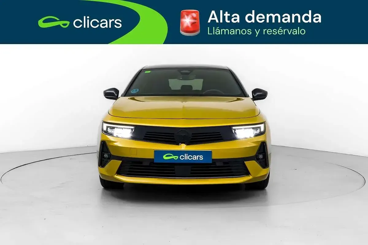 Usado Opel Astra GS Line 131 CV (96 kW) 2022 Amarillo Utilitario