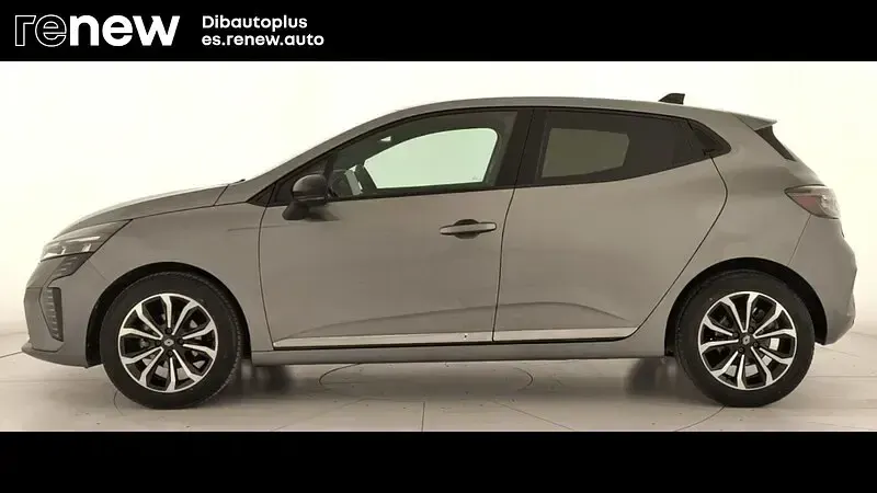 Usado Renault Clio V Techno 100 CV (73 kW) 2025 Gris Berlina