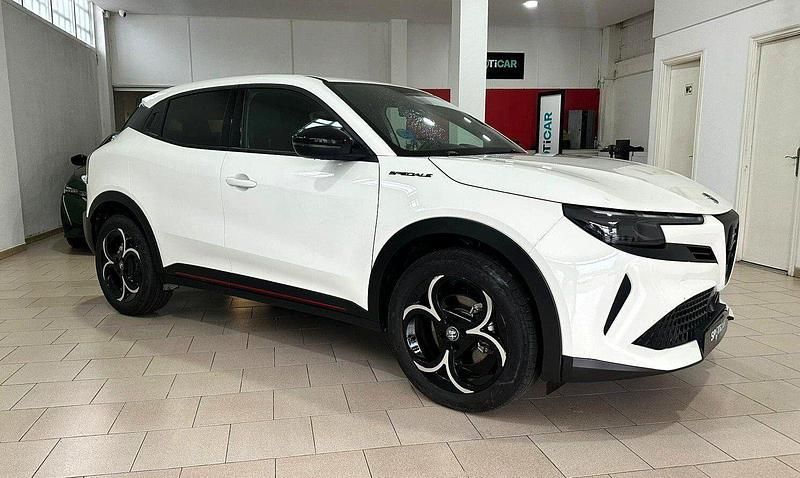 Usado Alfa Romeo Junior Edizione Speciale 136 CV (100 kW) 2025 Blanco SUV