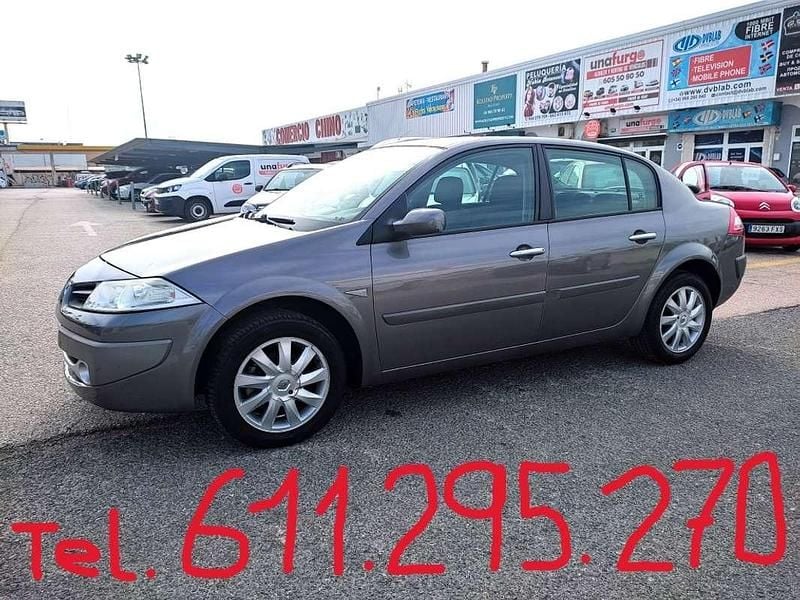 Usado Renault Mégane III Dynamique 111 CV (81 kW) 2008 Gris Berlina
