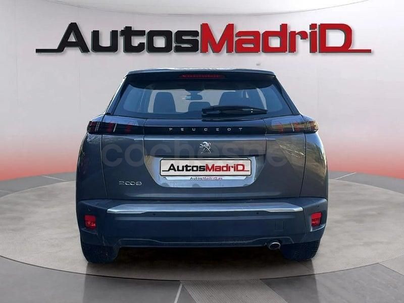 Usado Peugeot 2008 Active 110 CV (80 kW) 2021 Gris / plata SUV