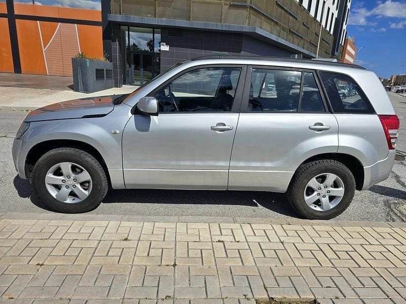 Usado Suzuki Grand Vitara 129 CV (94 kW) 2006 Gris / plata SUV