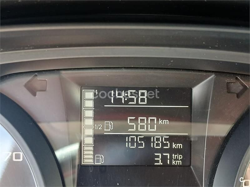 Käytetty Seat Ibiza I-Tech 70 HP (51 kW) 2014 Punainen Sedan