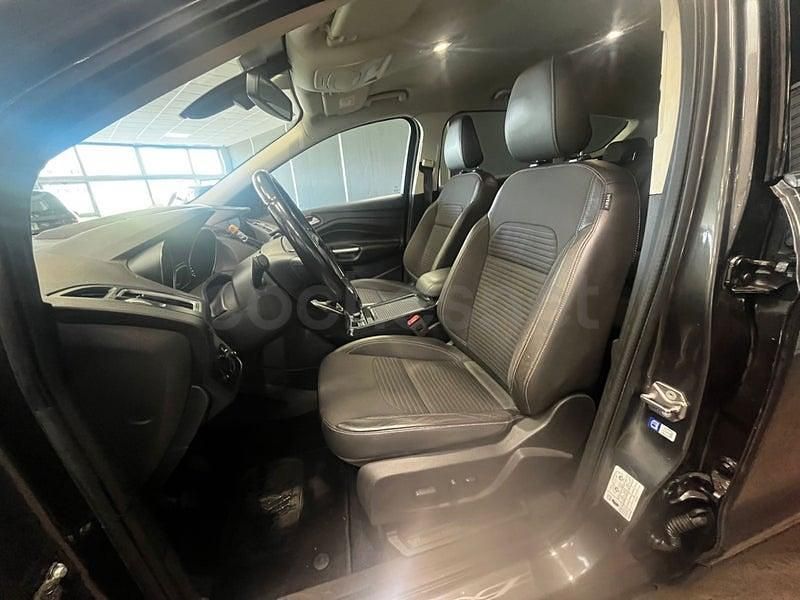 Usado Ford Kuga Titanium 120 CV (88 kW) 2018 Gris / plata SUV