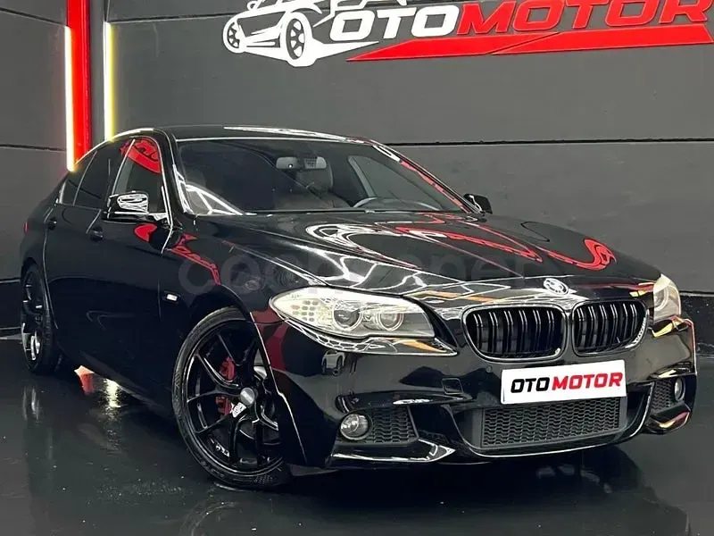 Usado BMW 530 Comfort Edition 258 CV (189 kW) 2012 Negro Berlina